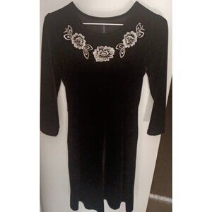 Diadema Women’s Black Velvet Embroidered Floral Neck Dress XS 34 Made In Croatia